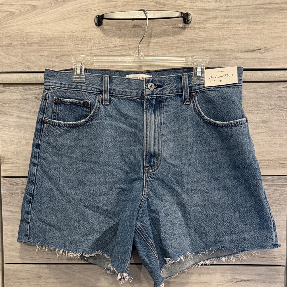 NWT - Abercrombie & Fitch High Rise Loose Shorts